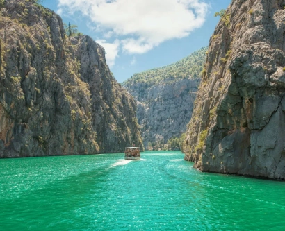  Blue Laguna Bosphorus Tour